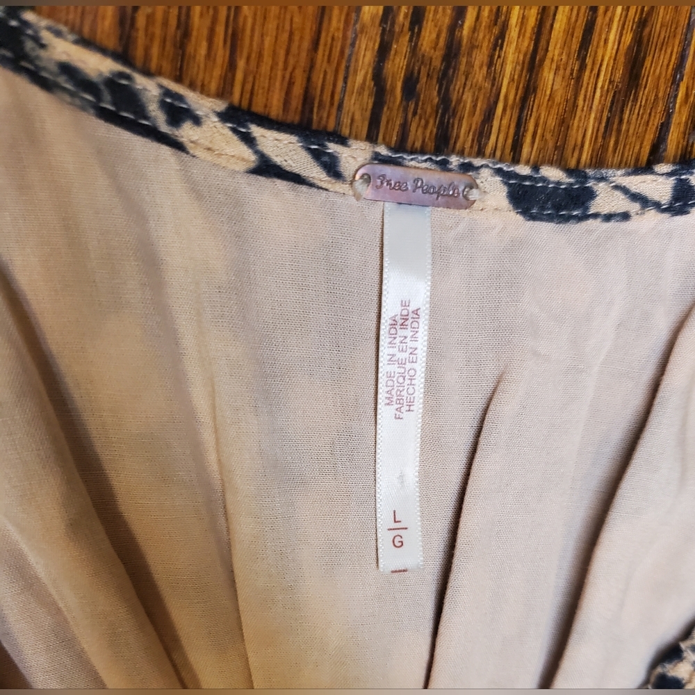 Free People String Of Hearts Printed Maxi Smocked V-Neck Dress Tan & Black Sz L - Picture 7 of 15